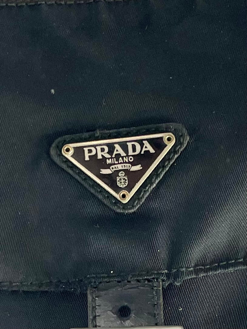 The Vintage Bag Prada Messenger