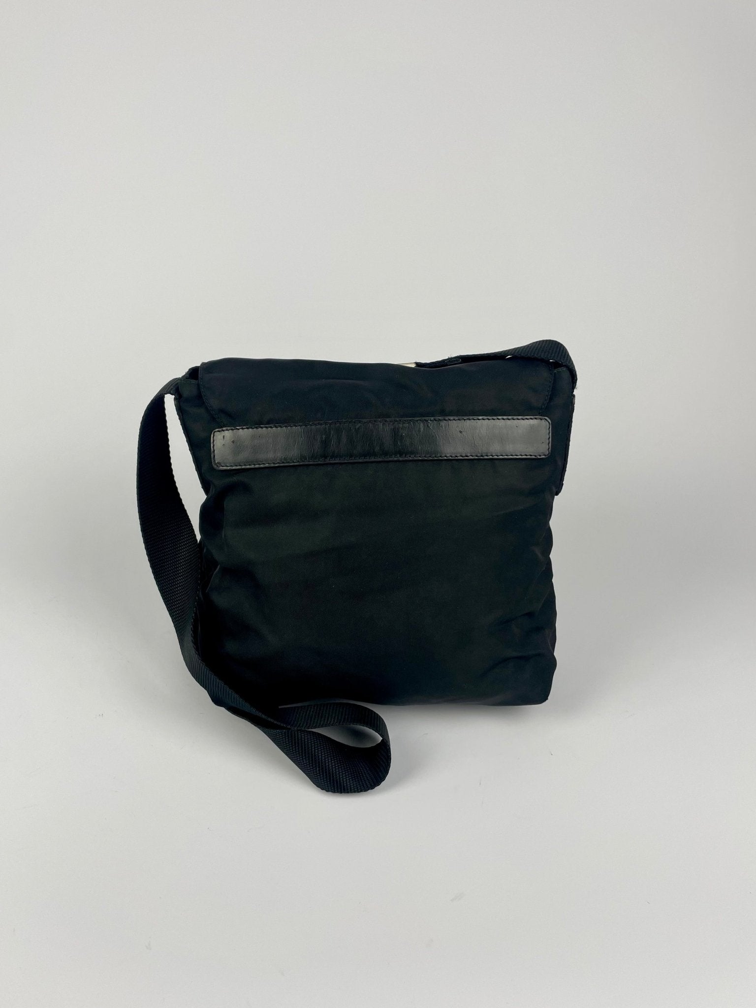 The Vintage Bag Prada Messenger