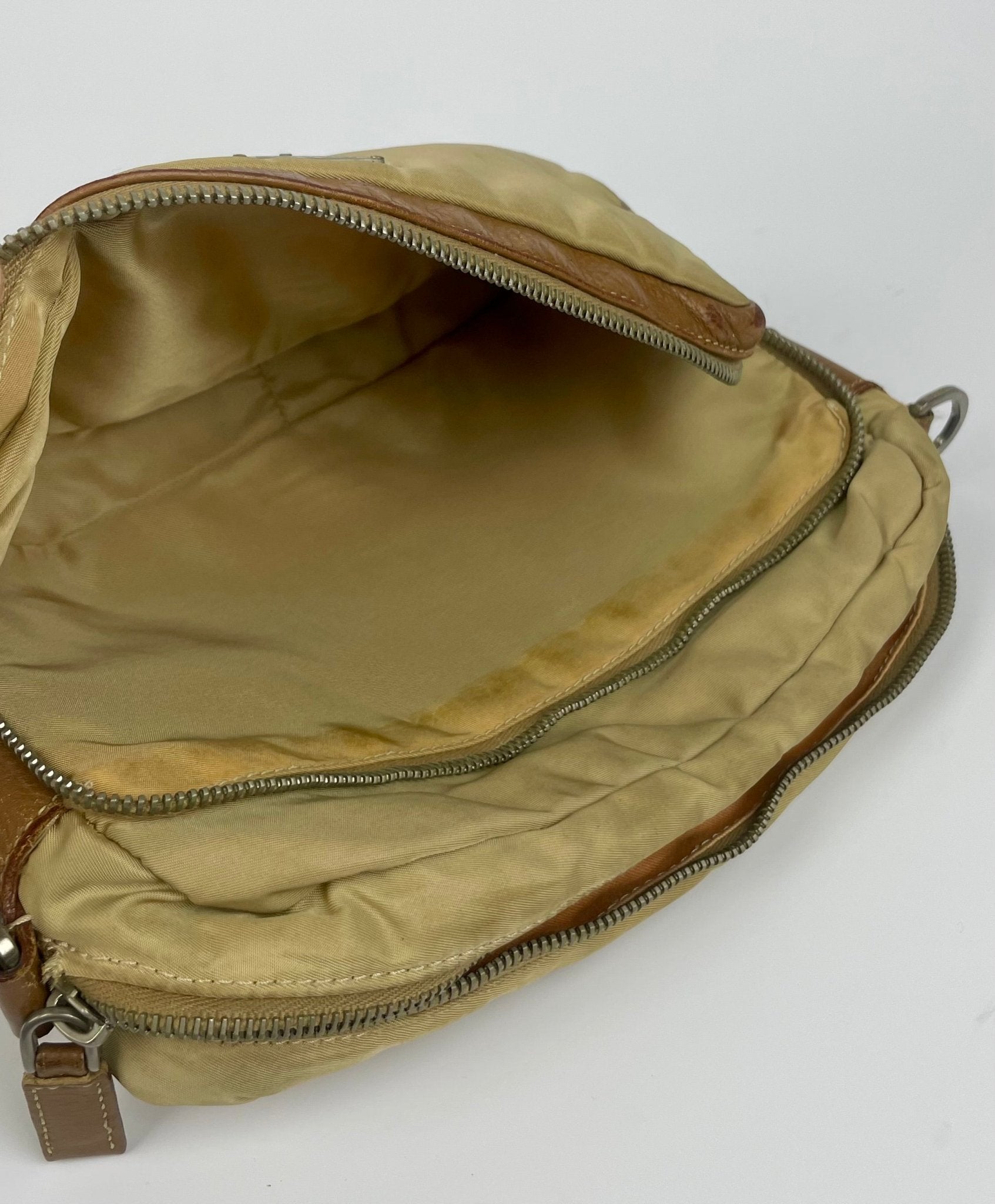 The Vintage Bag Prada Messenger
