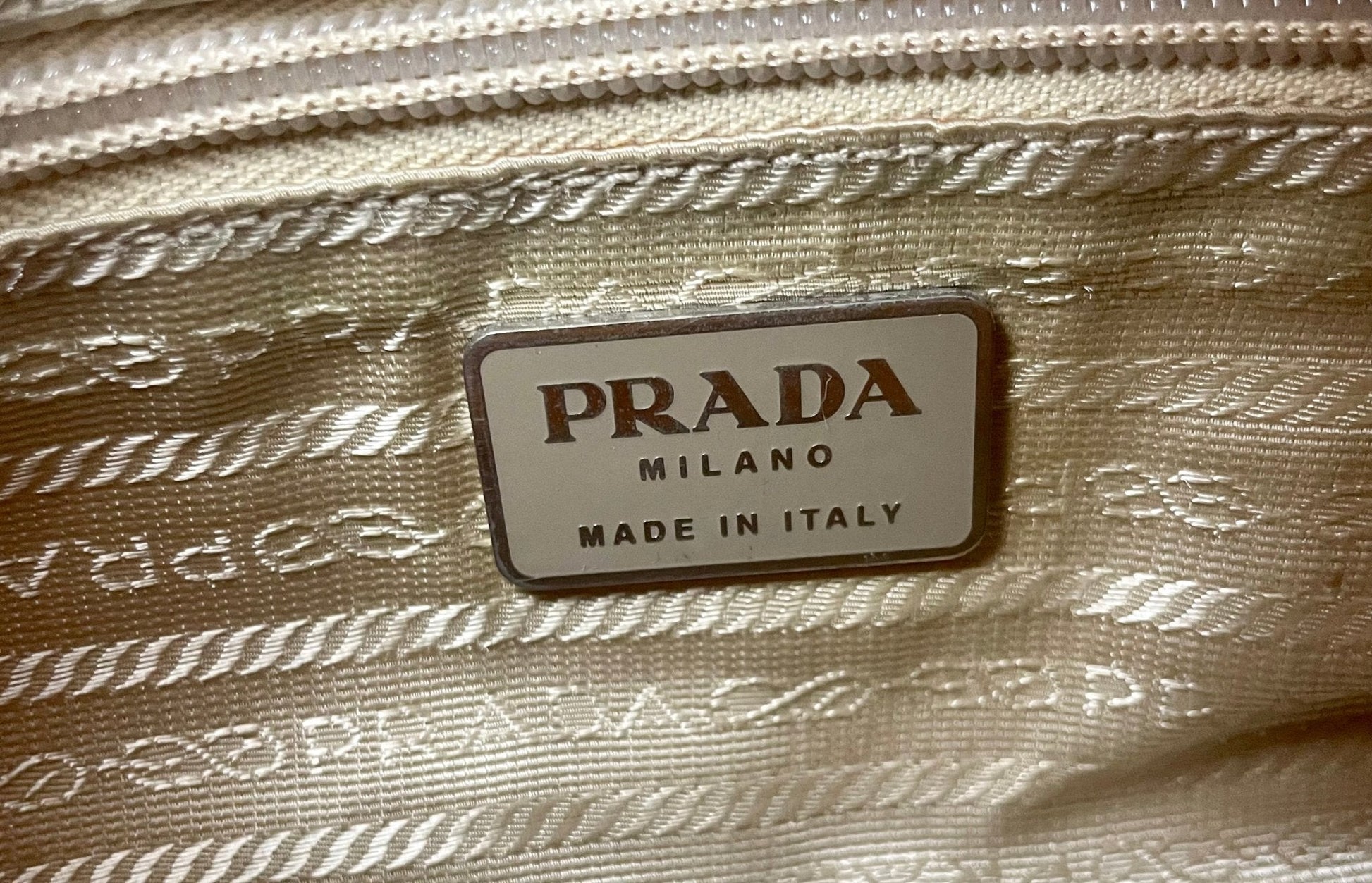 The Vintage Bag PRADA Skuldertaske
