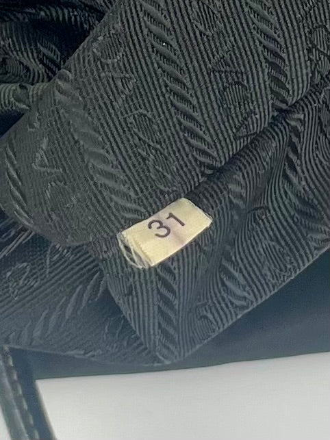 The Vintage Bag Prada Skuldertaske