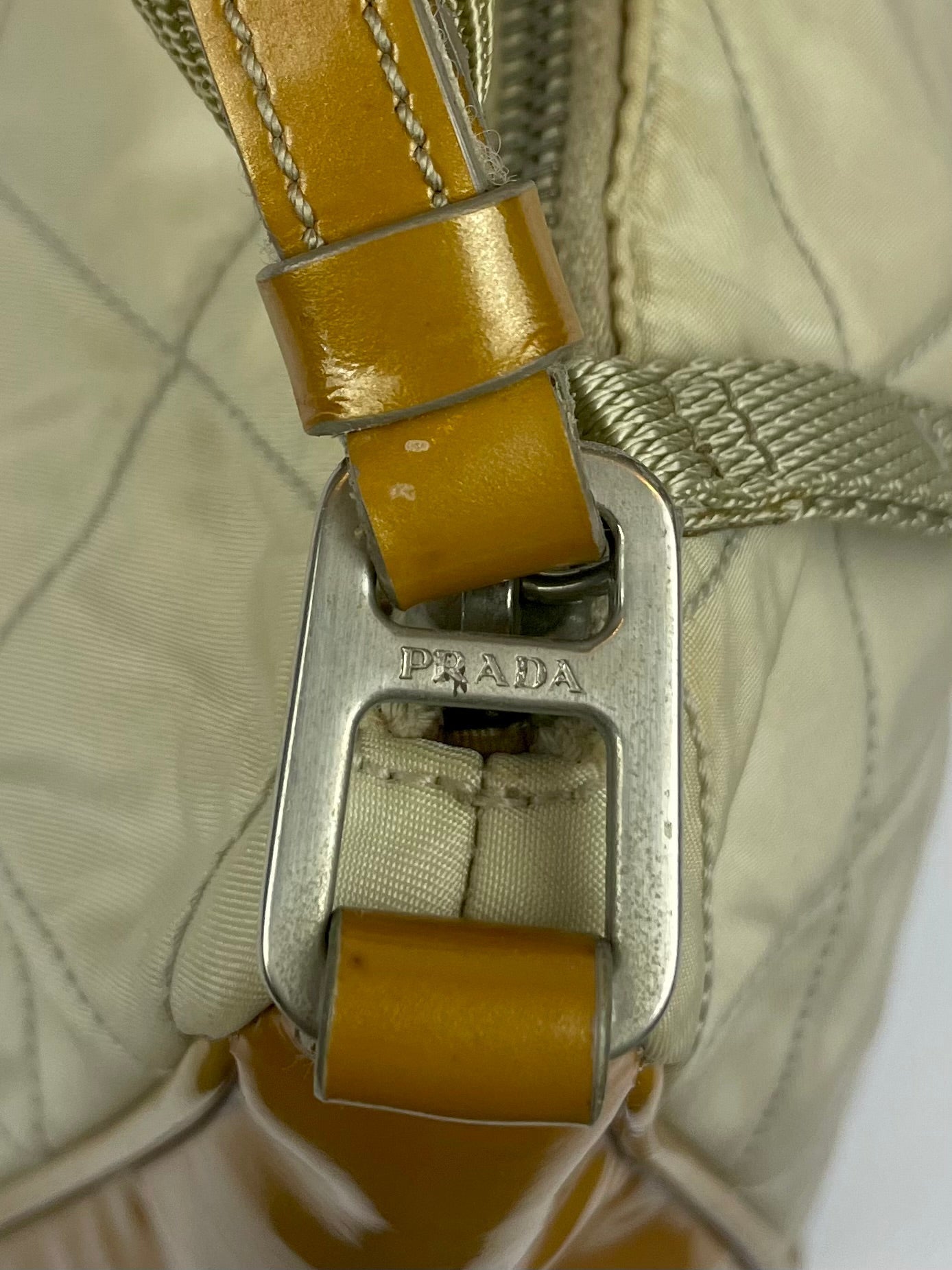 The Vintage Bag PRADA Skuldertaske