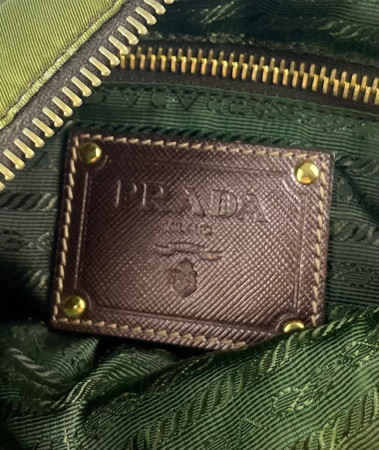 The Vintage Bag Prada Tessuto Messenger