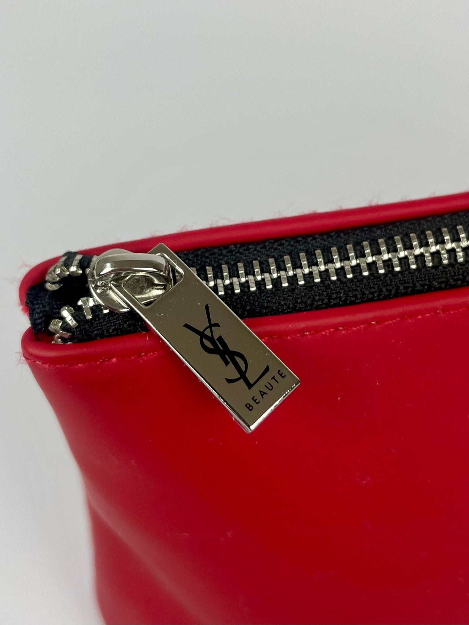 The Vintage Bag Yves Saint Laurent Beauté Clutch