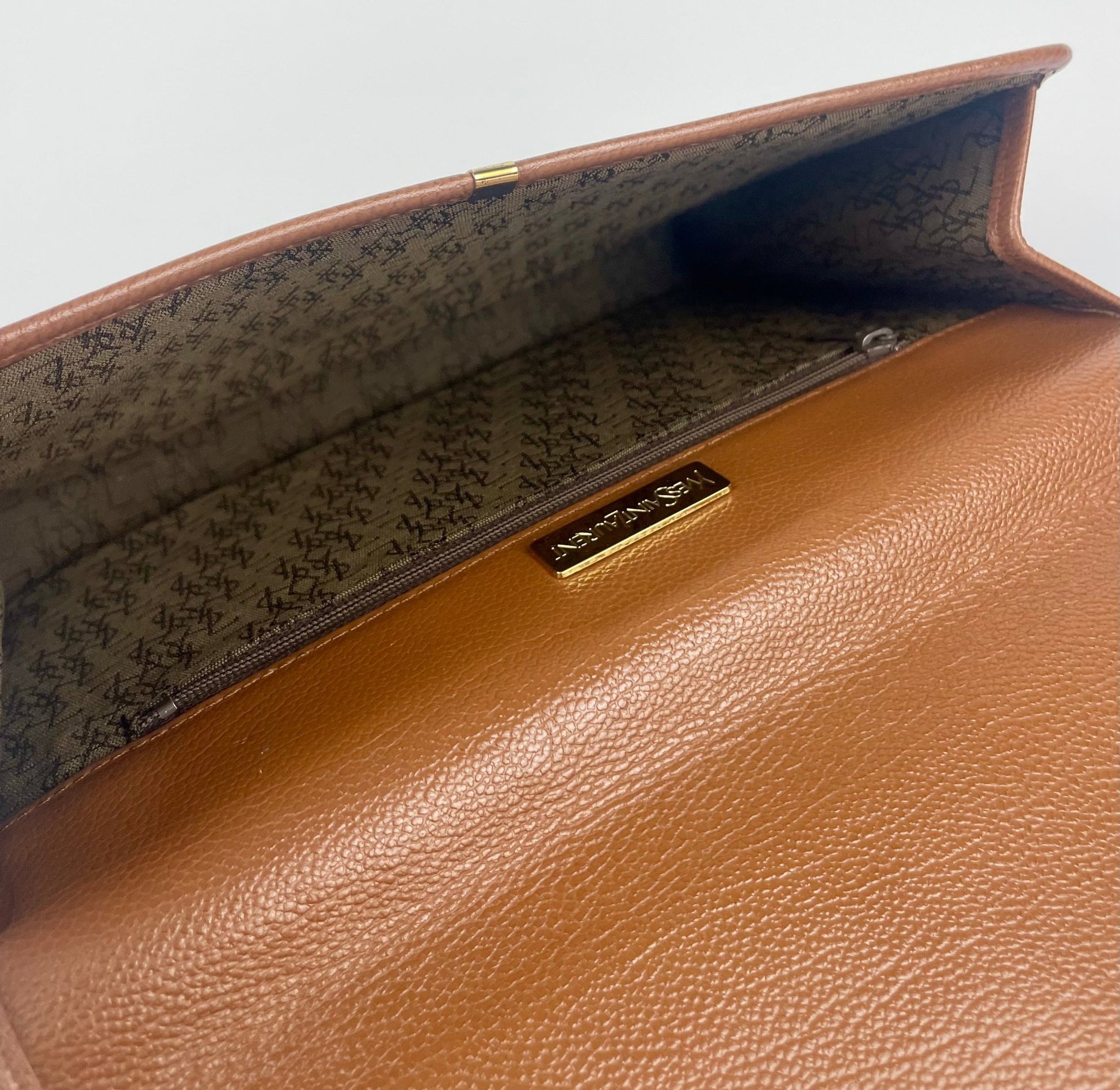 The Vintage Bag Yves Saint - Laurent clutch